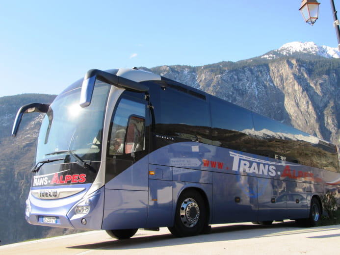 Autocar Trans-Alpes
