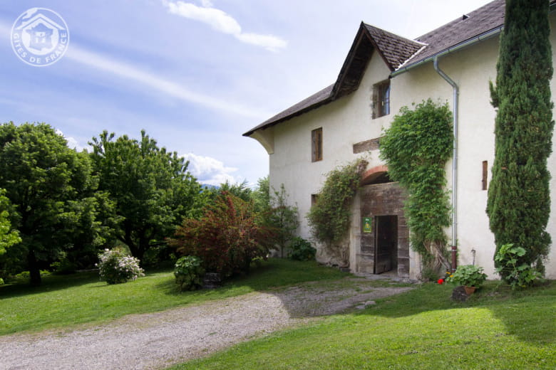 Arrivée au gîte du Porche à Saint Jean de la Porte