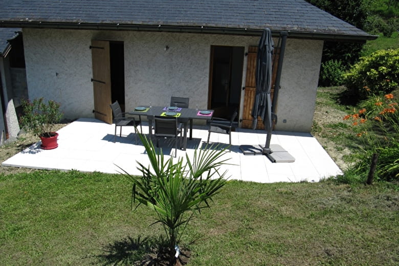 Appartement vacances pour 4 personnes à Chateauneuf (Savoie - Chambéry) idéal famille, piscine privée
